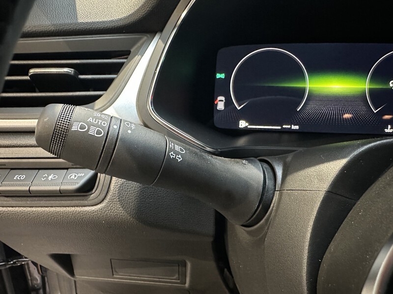 Fahrzeugabbildung Captur Evolution TCe 90 PS Bild 42 von 50