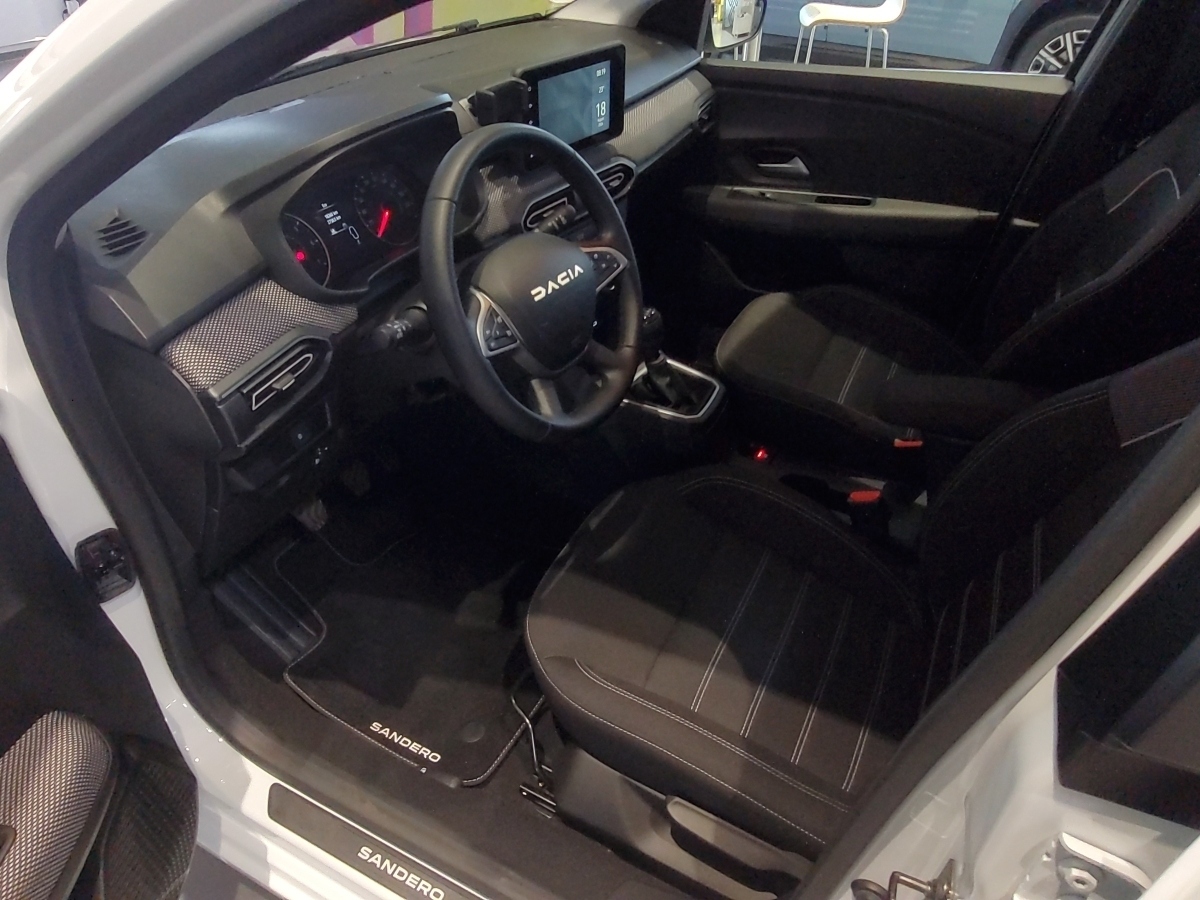 Dacia Sandero – Bild 12