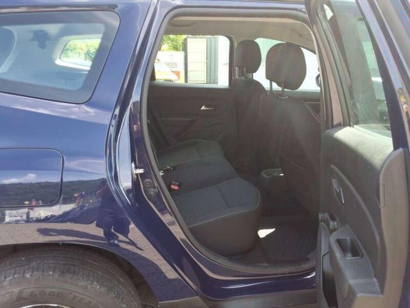 Fahrzeugabbildung Duster Duster COMFORT Bild 12 von 16