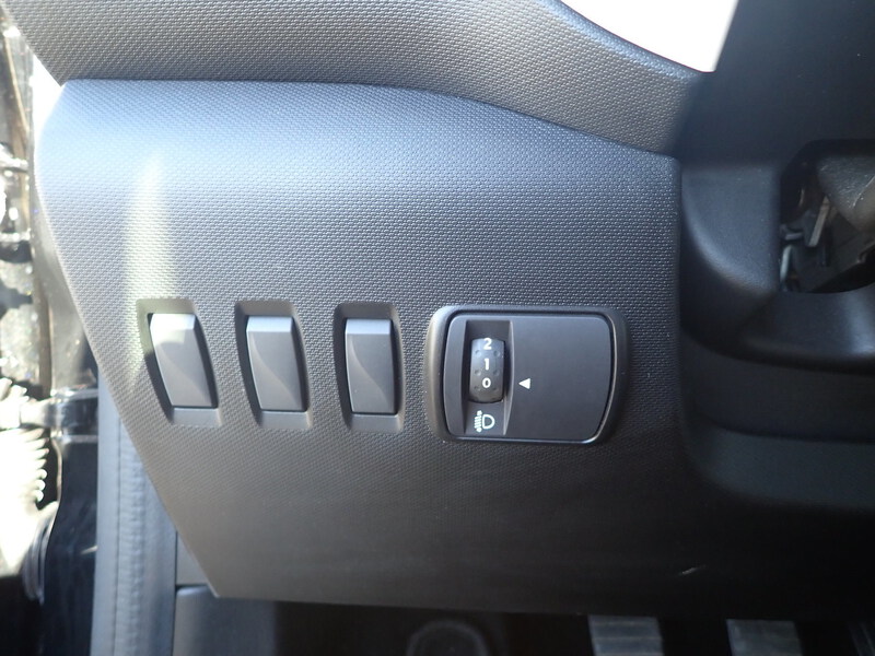 Fahrzeugabbildung Twingo Limited SCe 75 Bild 14 von 16