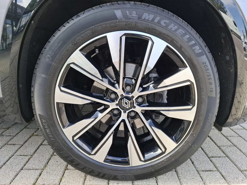 Fahrzeugabbildung Austral Techno Mild Hybrid 160 Automatik Bild 44 von 47