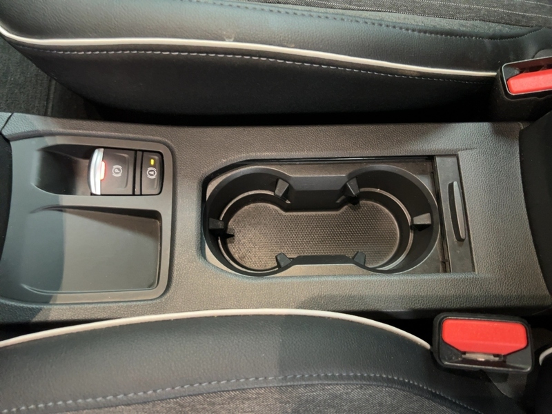 Fahrzeugabbildung Clio Apple CarPlay Rückfahrkamera Bild 15 von 23