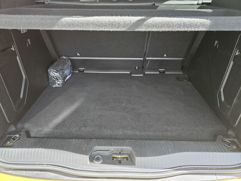 Fahrzeugabbildung Citan ABS Fahrerairbag Seitenairbag Bild 23 von 27