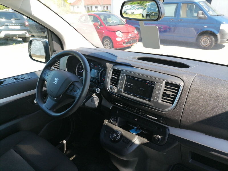 Peugeot Traveller