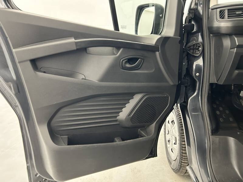 Renault Trafic Combi