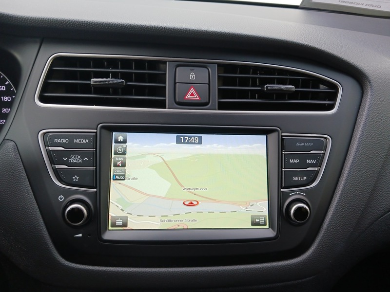 Fahrzeugabbildung i20 Advantage 1.0 T-GDI Start&Stop MT  Bild 21 von 28