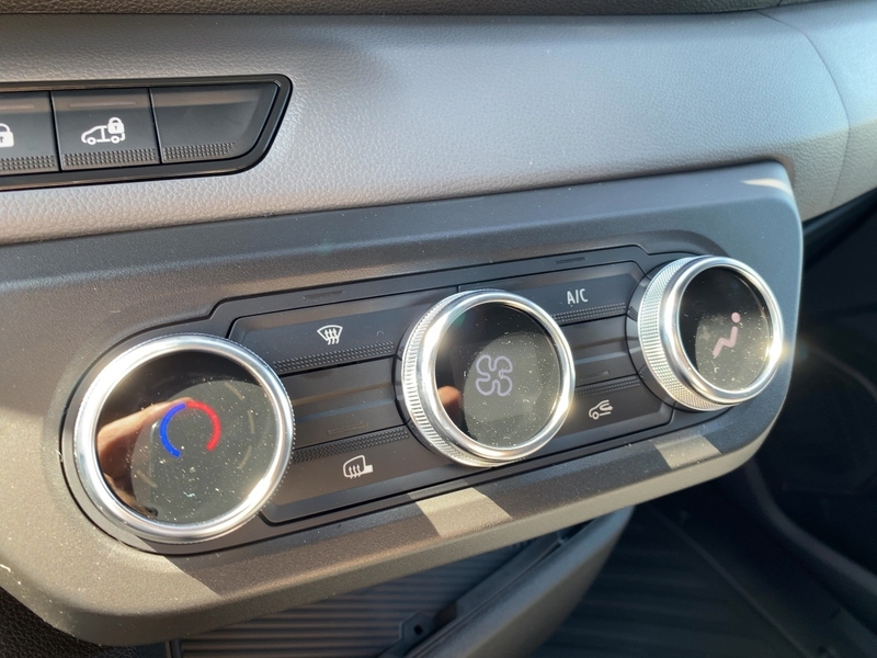 Fahrzeugabbildung Master FWD Kasten extra L2H2 3,5t Blue dCi 150 E Bild 17 von 21