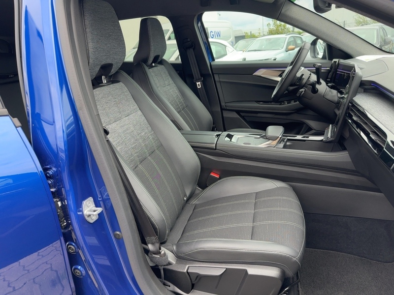 Fahrzeugabbildung Austral Techno Mild Hybrid 160 Automatik*KAMERA*LRHZ* Bild 11 von 15