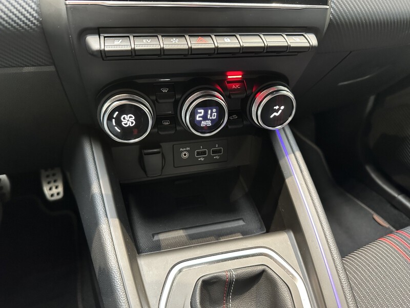 Fahrzeugabbildung Clio R.S. LINE E-TECH 145 Bild 49 von 50