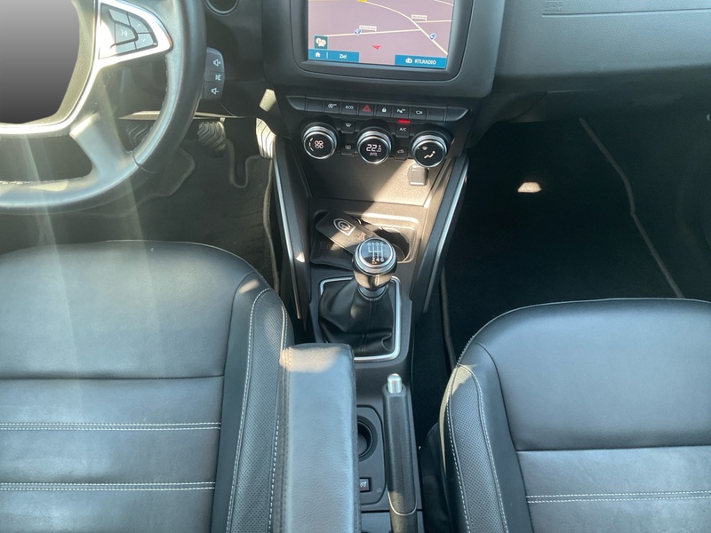 Fahrzeugabbildung Duster Adventure TCe 150/Kamera/Navi/Sitzh. Bild 10 von 17