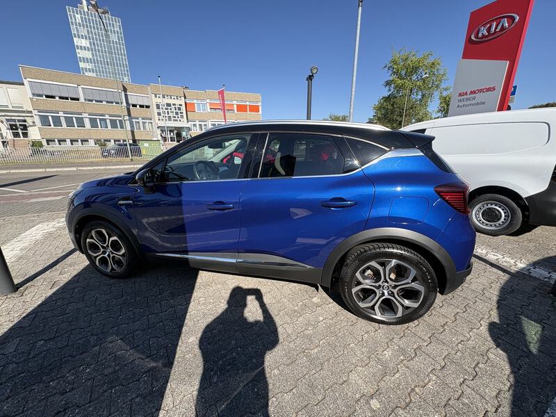 Fahrzeugabbildung Captur II 1.6 E-TECH Plug-in Hybrid 160 Techno Bild 7 von 18