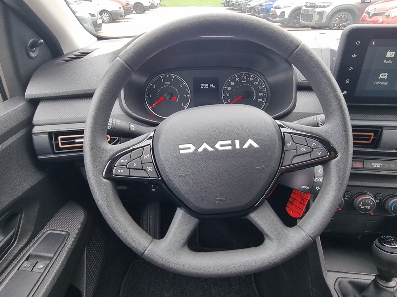 Fahrzeugabbildung Sandero Stepway Essential TCe 90 Bild 17 von 18