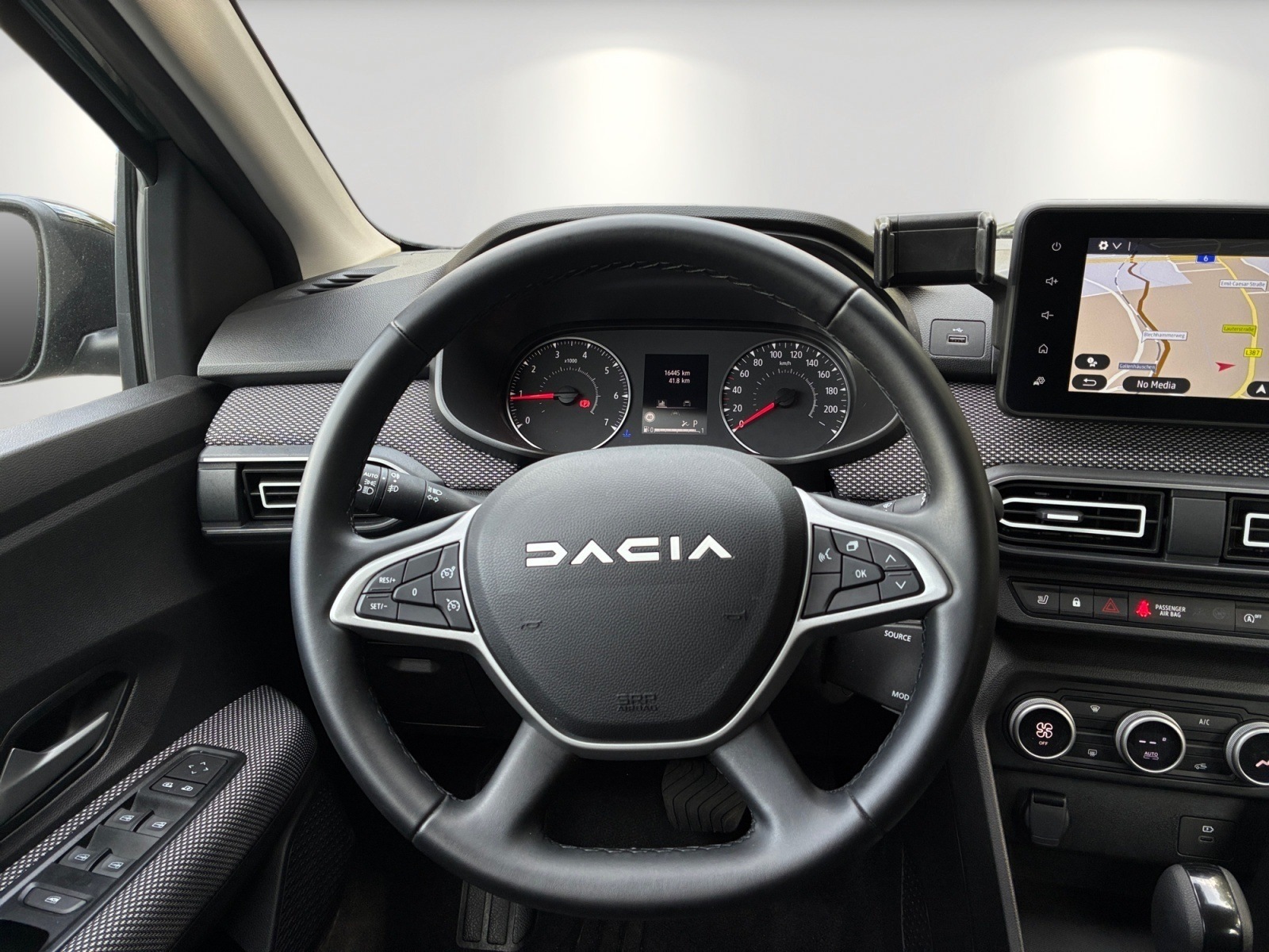 Dacia Sandero – Bild 12