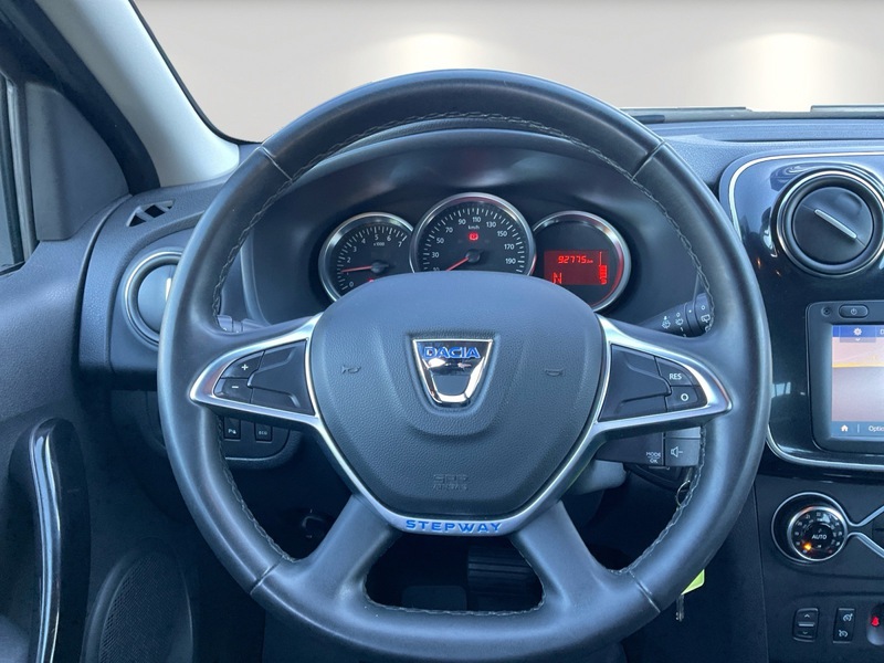 Fahrzeugabbildung Logan TCe 90 MCV Stepway/Navi/Kamera Bild 13 von 17