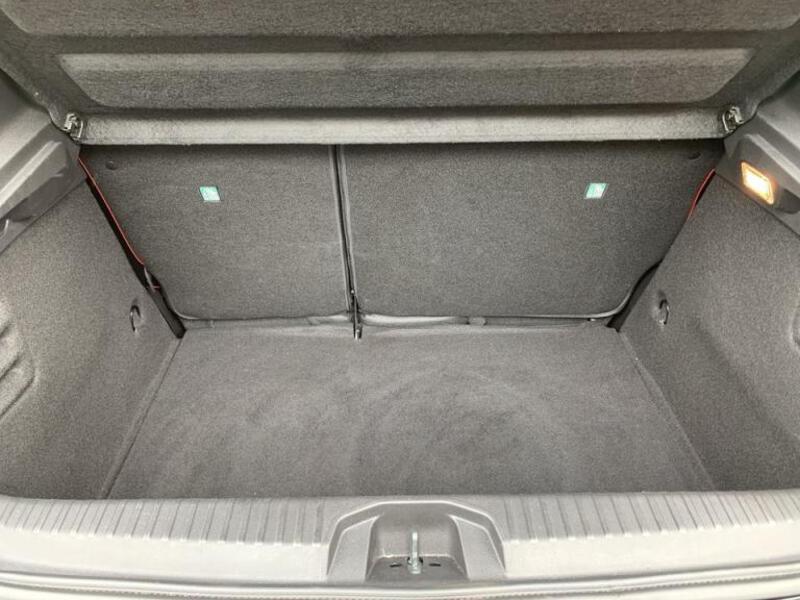 Fahrzeugabbildung Clio R.S. Line Bild 12 von 15