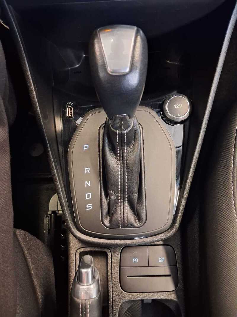 Fahrzeugabbildung Fiesta Automatik Bild 18 von 21