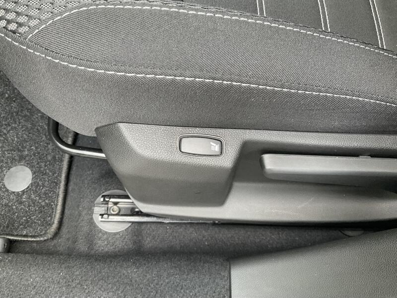 Fahrzeugabbildung Duster *Allrad*Navi* Bild 24 von 24