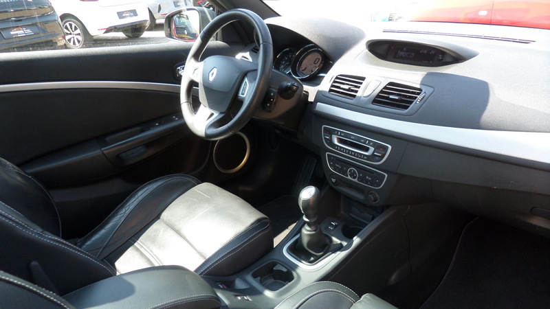 Fahrzeugabbildung Megane Tempomat Parkbremse elektr. Lichtautomatik Bild 9 von 15