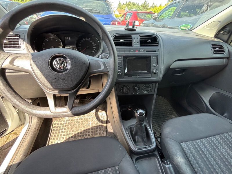 Fahrzeugabbildung Polo POLO 1.0 Bild 7 von 9