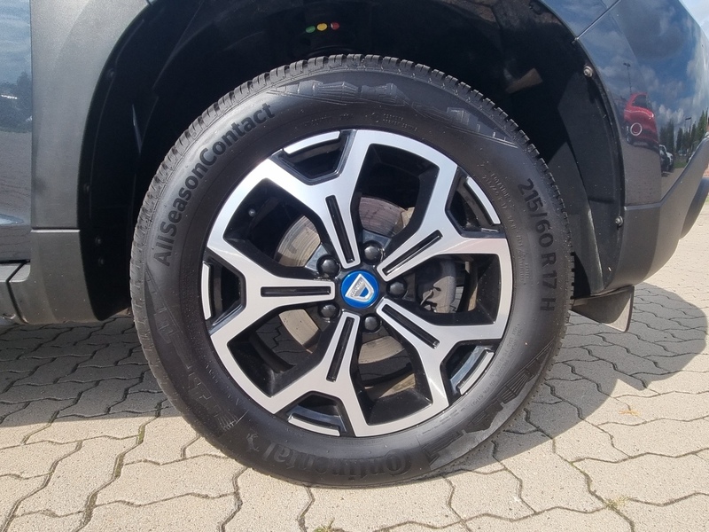 Fahrzeugabbildung Duster Allrad Bild 20 von 20