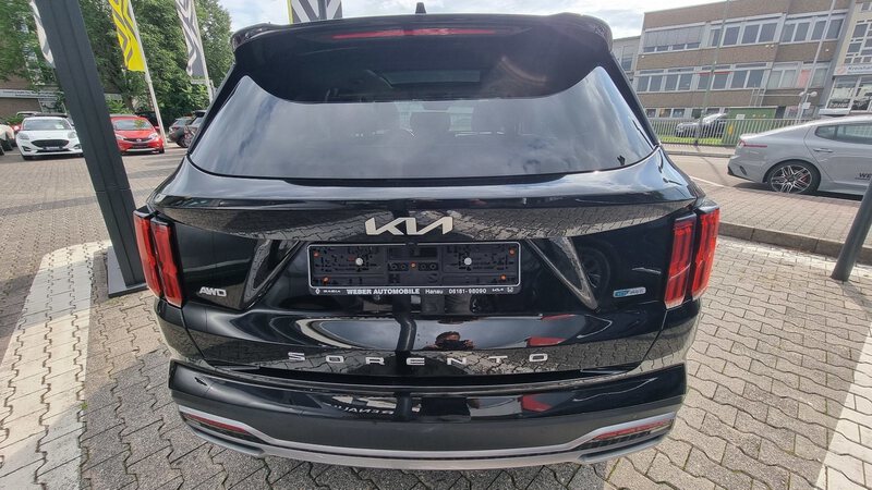 Fahrzeugabbildung Sorento Platinum 4WD Plug-In Hybrid Bild 4 von 23