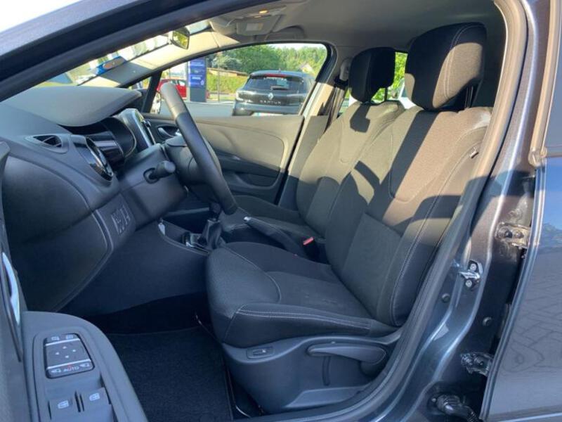 Fahrzeugabbildung Clio Collection TCe 90 Bild 9 von 15