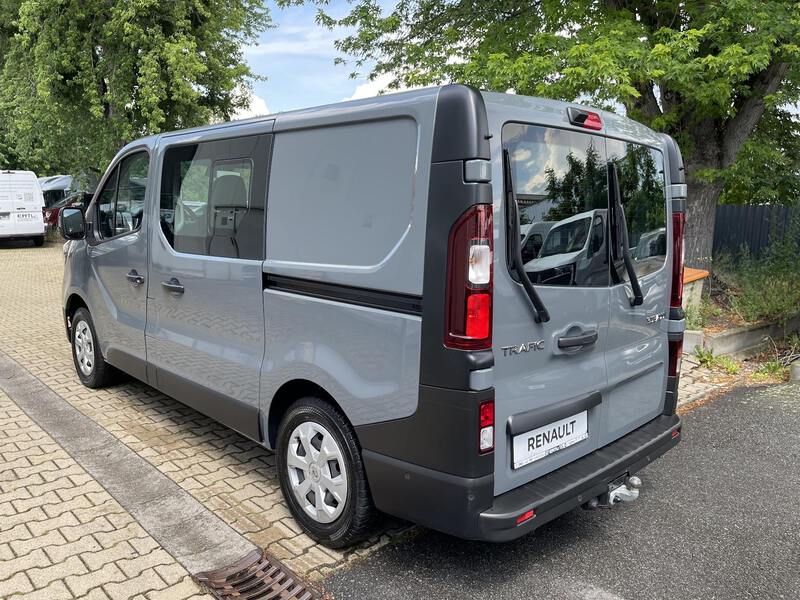 Fahrzeugabbildung Trafic L1H1 DOKA Komfort 3,0t dCi 150PS EDC Bild 26 von 46