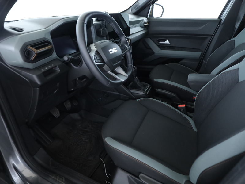 Fahrzeugabbildung Duster Apple CarPlay SHZ Bild 11 von 18