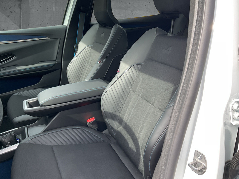Fahrzeugabbildung Scenic E-TECH Esprit Alpine 220 Long Range Bild 10 von 13
