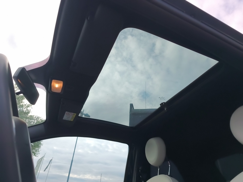 Fahrzeugabbildung 500 1.0 GSE DOLCEVITA*PANORAMADACH*KLIMA*PDC*ALU Bild 13 von 17