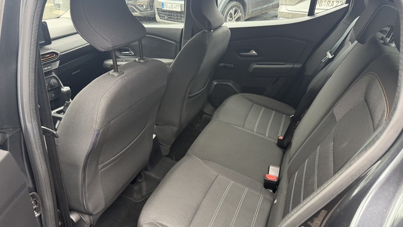 Fahrzeugabbildung Sandero Stepway Comfort TCe 90 Bild 6 von 13