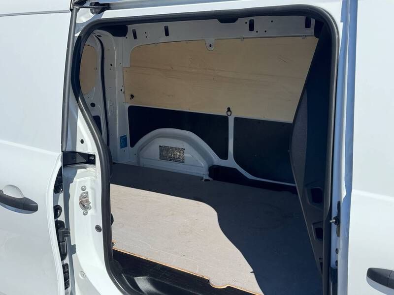 Fahrzeugabbildung Kangoo Rapid Advance L2 Blue dCi 115 Bild 8 von 12