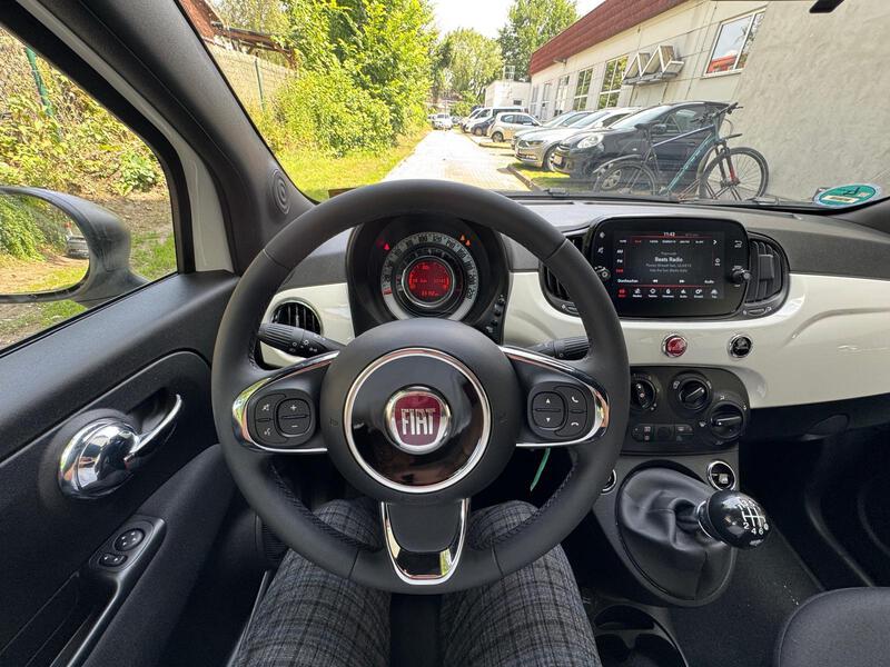 Fahrzeugabbildung 500 KLIMA*CARPLAY*TEMPOMAT*DAB*LM Bild 11 von 16