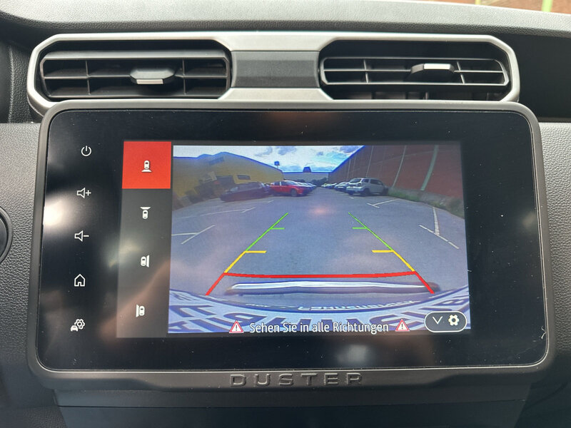 Fahrzeugabbildung Duster Scheckheft 360° Bild 16 von 20