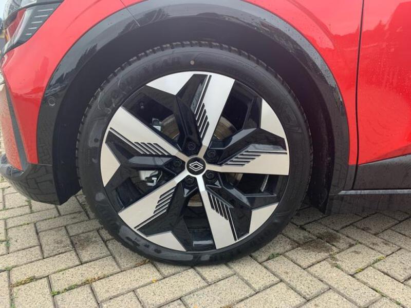 Fahrzeugabbildung MEGANE E-TECH Techno EV60 220PS Bild 8 von 28