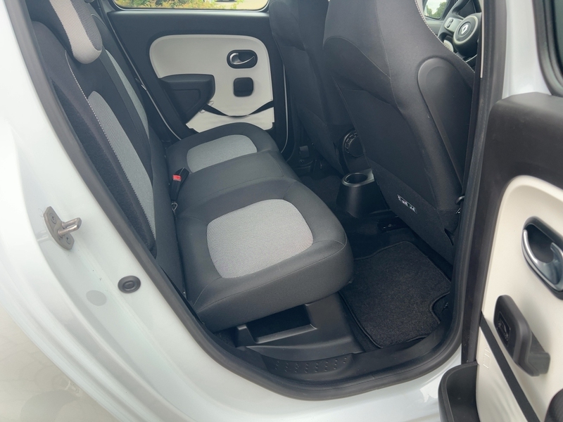 Fahrzeugabbildung Twingo 1.0 SCe 65 Zen Bild 9 von 15