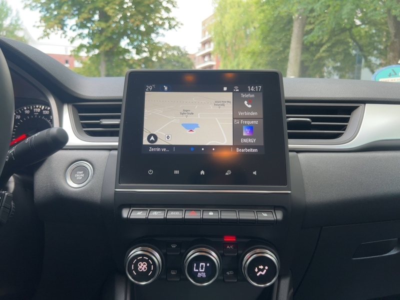 Fahrzeugabbildung Captur Kamera Sitzhzg Navi Bild 12 von 21