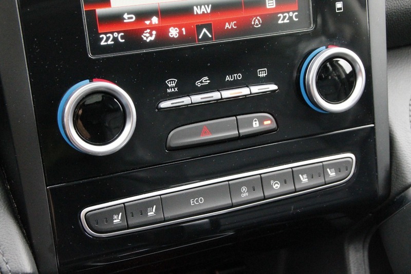 Fahrzeugabbildung Koleos INITIALE PARIS BLUE dCi 185 4WD X-tronic Bild 12 von 22