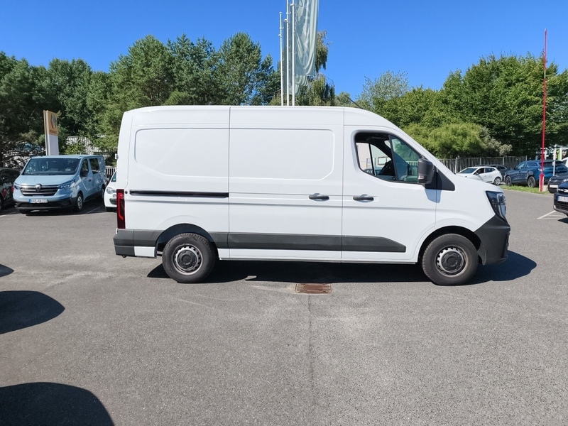 Fahrzeugabbildung Master i 150 Euro6e Bild 6 von 18