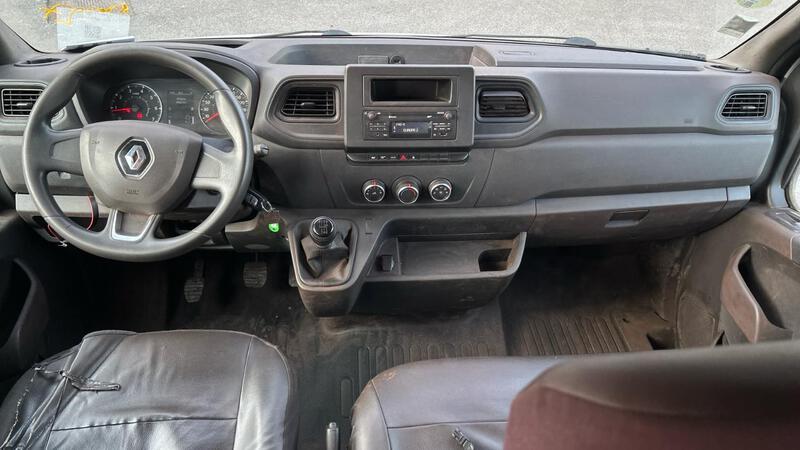 Renault Master Chassis Double Cabine