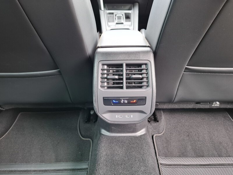 Fahrzeugabbildung Formentor VZ 2.0 TSI 4Drive (310 PS) 7-Gang-DSG Bild 16 von 49