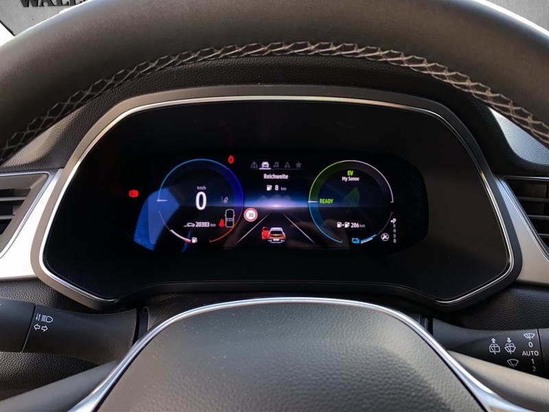 Fahrzeugabbildung Captur Intens Pugin Hybrid AHK Bild 11 von 15
