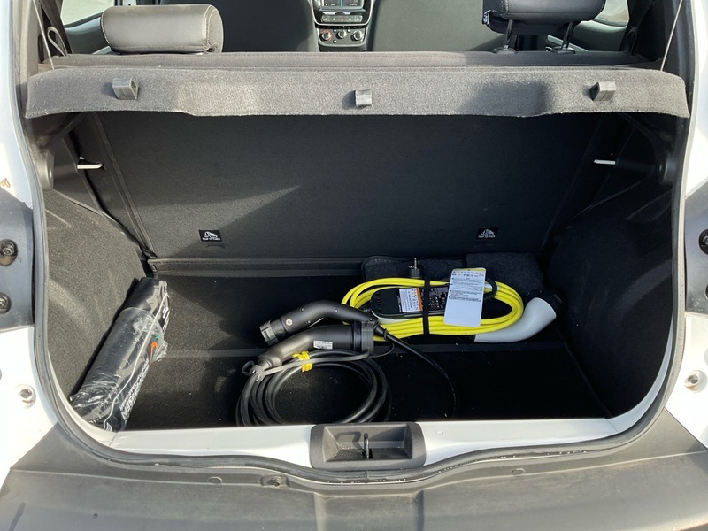 Fahrzeugabbildung Spring Essential Bild 6 von 17