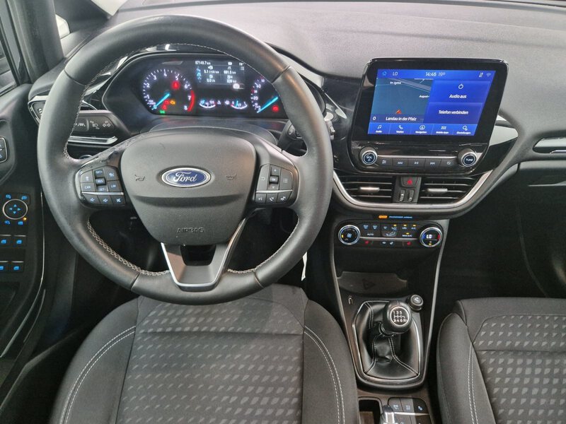 Fahrzeugabbildung Fiesta 1.0 EcoBoost MHEV Titanium Bild 14 von 27