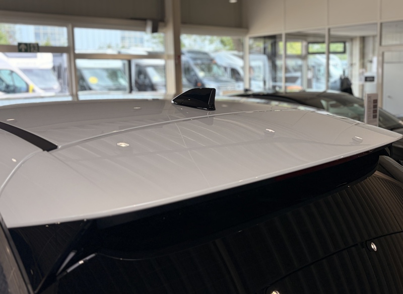 Fahrzeugabbildung Austral Techno Full Hybrid 200 PS Bild 45 von 50