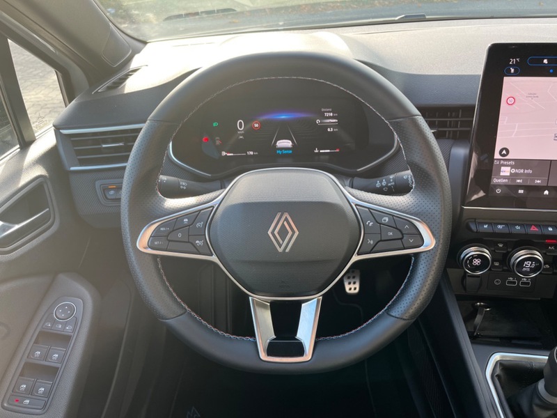 Fahrzeugabbildung Clio +Tempomat+Sitzheizung+ Bild 11 von 44