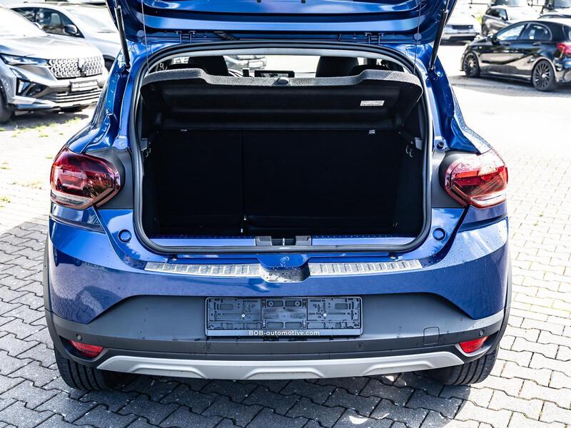 Fahrzeugabbildung Sandero NAVI PDC KLIMA BT Bild 8 von 15