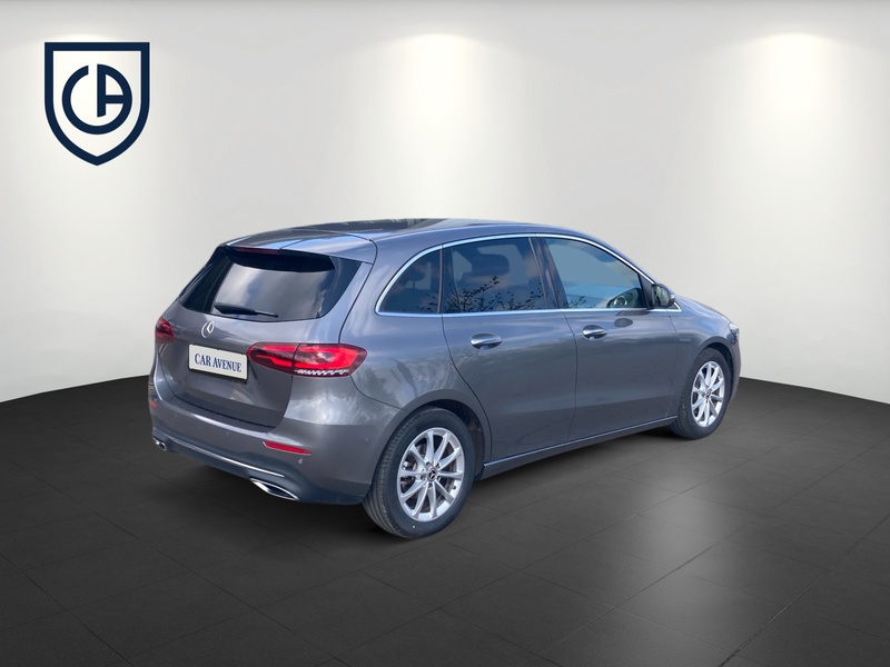 Mercedes-Benz B 180