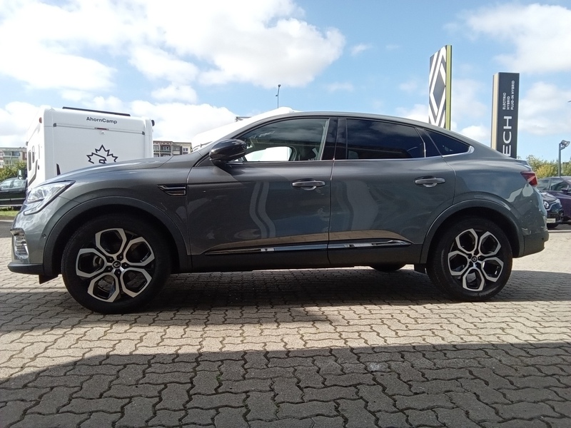 Fahrzeugabbildung Arkana TECHNO E-TECH Hybrid 145 Bild 2 von 15