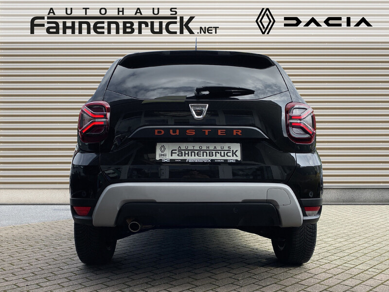 Fahrzeugabbildung Duster Scheckheft 360° Navi PDC Bild 4 von 20